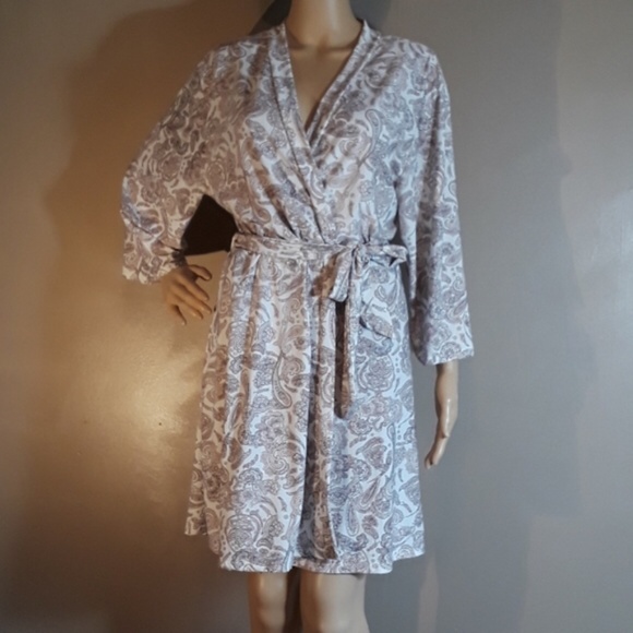 Laura Ashley nightie and cover-up - Picture 1 of 7
